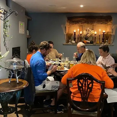 Ξενοδοχείο Kings Head - Riverside, 3*