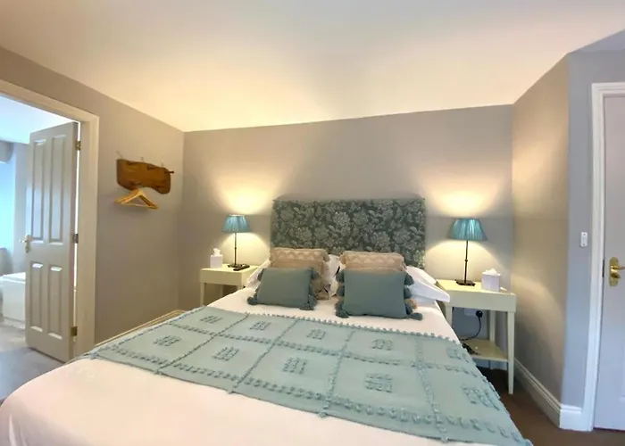 Kings Head - Riverside,